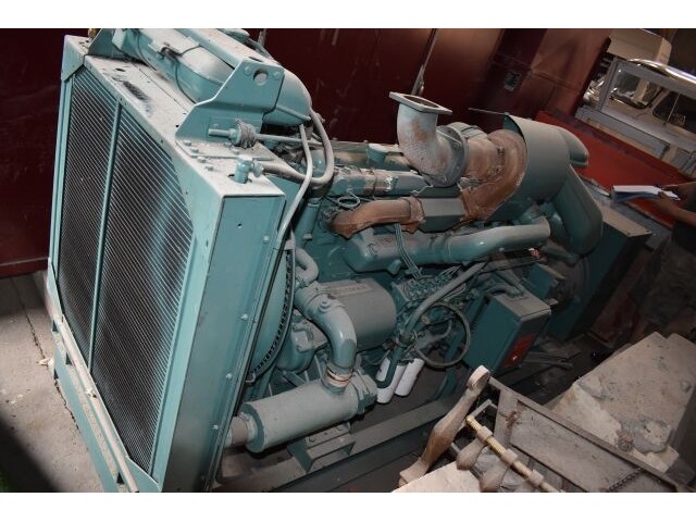 Noodaggregaat 140kva e. van wingen - afbeelding 1 van  36