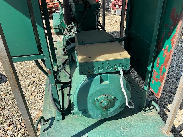 Noodstroomaggregaat - afbeelding 4 van  9