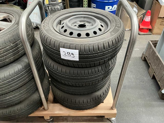 Norauto prevensys 2 band op stalen velg - afbeelding 1 van  6