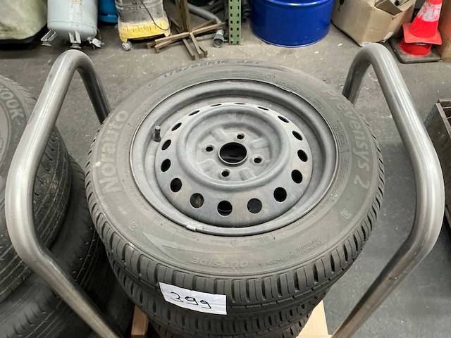 Norauto prevensys 2 band op stalen velg - afbeelding 2 van  6