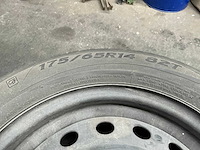 Norauto prevensys 2 band op stalen velg - afbeelding 5 van  6