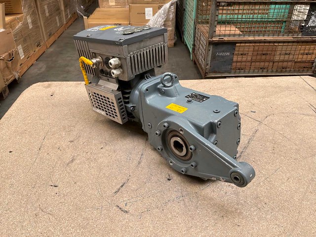 Nord drivesystems sk 92372azd-80lh/4 motorreductie met frequentieregelaar - afbeelding 1 van  8