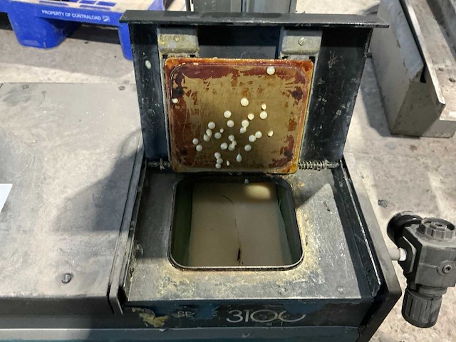 Nordson 3100 smeltlijm aplicator - afbeelding 6 van  8