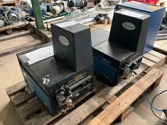 Nordson series 3100 diverse lijmmachine (2x) - afbeelding 1 van  7