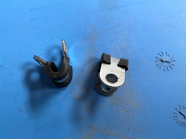Norma 3.74kg buis en bevestigingsklem b15mm d6mm in stapelbare bak - afbeelding 8 van  8