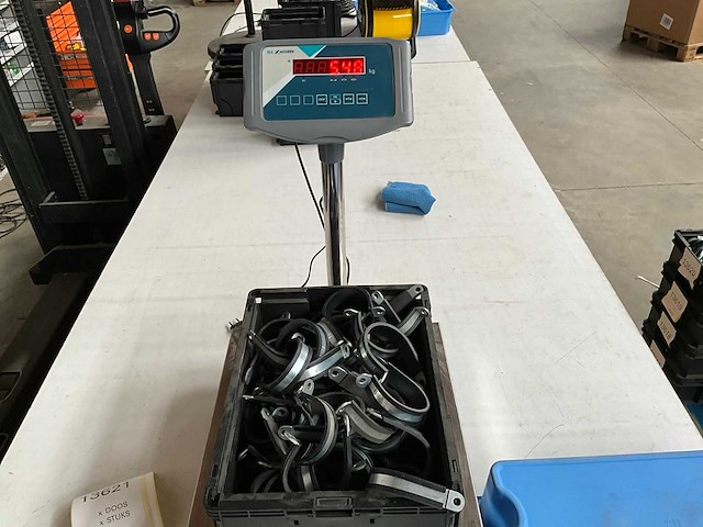 Norma 5.48kg klem met rubber 60 in stapelbare bak - afbeelding 3 van  6