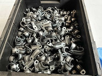Norma 6.76kg leidingklem met rubber b15mm d15mm in stapelbare bak - afbeelding 3 van  7