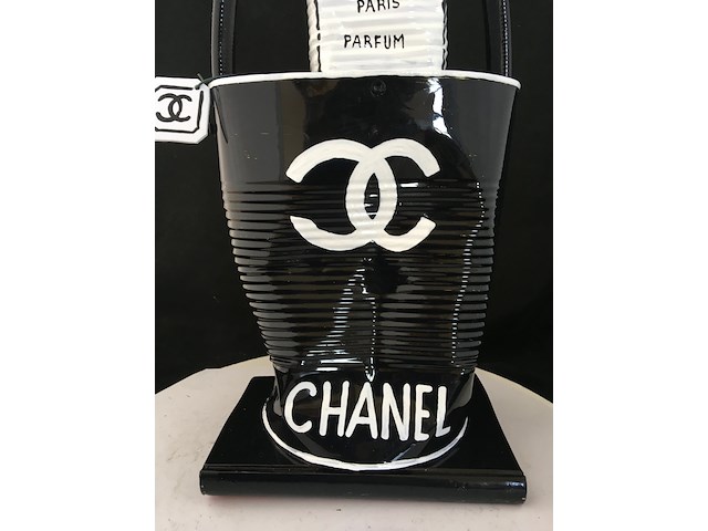 Norman gekko (xx) - chanel bag with n.5 perfume - limited edition - afbeelding 6 van  11