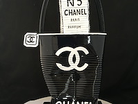 Norman gekko (xx) - chanel bag with n.5 perfume - limited edition - afbeelding 7 van  11