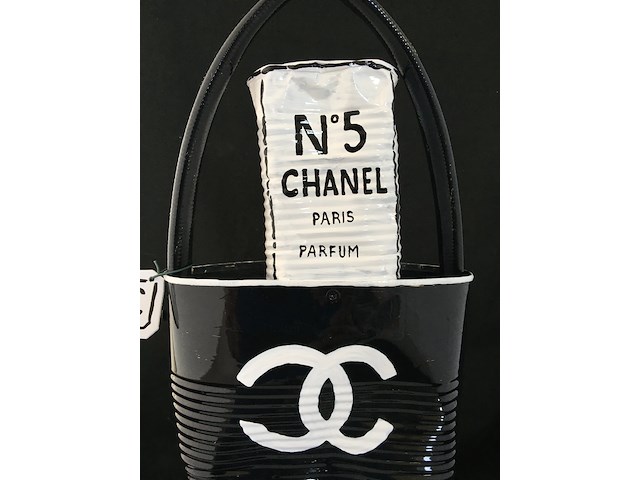 Norman gekko (xx) - chanel bag with n.5 perfume - limited edition - afbeelding 9 van  11