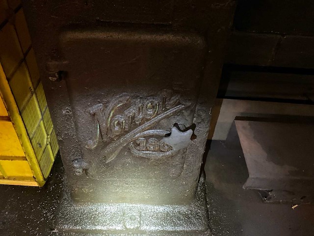 Norton 180 universele draaibank - afbeelding 2 van  10