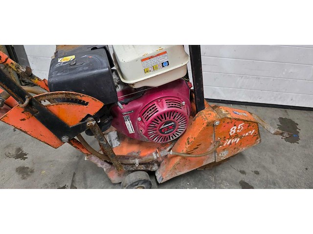 Norton clipper - betonzaag - afbeelding 4 van  5