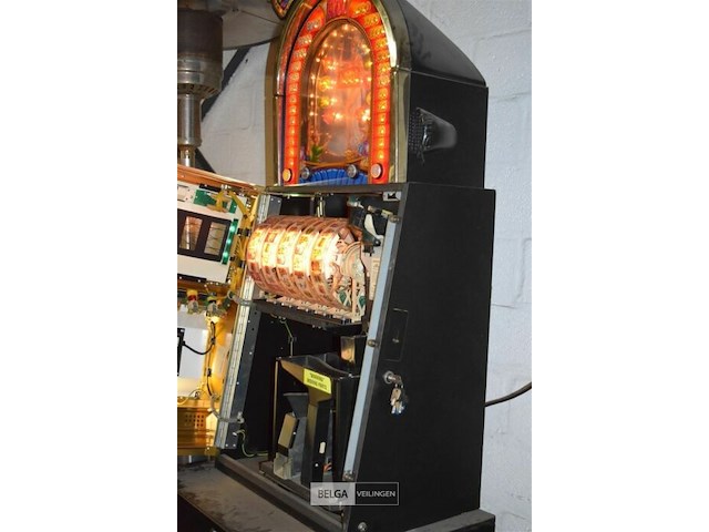 Nostagisch verzamelobject aladdin's lamp gokkast - afbeelding 6 van  6