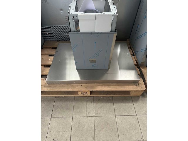 Novy - novy hood - motorkap met motor - afbeelding 1 van  1