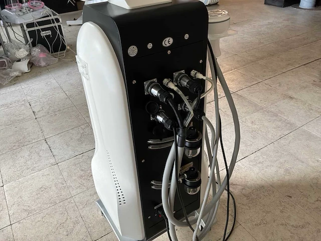 Nt shape lichaamscontouring & huidverstrakking apparaat - afbeelding 7 van  9