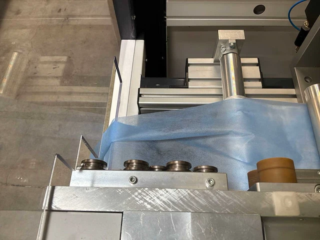 Nucleus machine voor assemblage mondmaskers - afbeelding 4 van  27