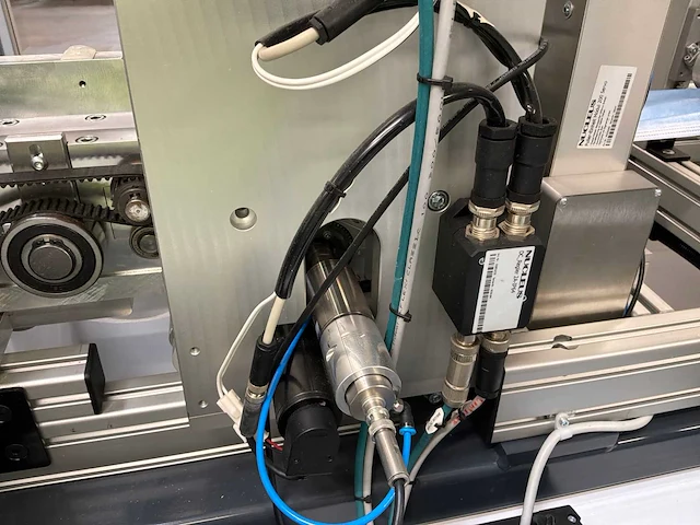 Nucleus machine voor assemblage mondmaskers - afbeelding 6 van  27