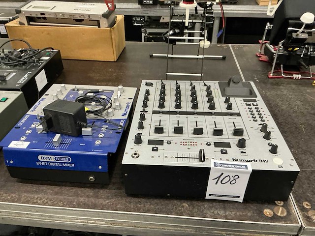 Numark analoge mengtafel (2x) - afbeelding 2 van  4