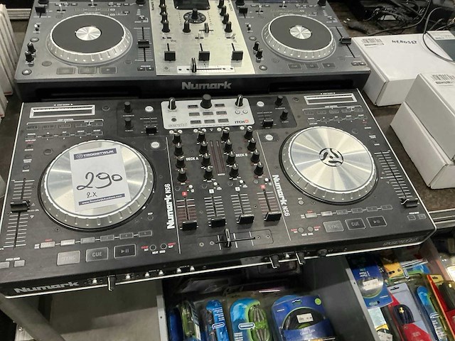 Numark dj controller (2x) - afbeelding 2 van  3