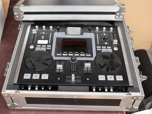 Numark dj2 mixing station - afbeelding 2 van  6