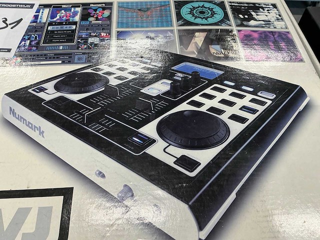 Numark vj controller - afbeelding 2 van  3