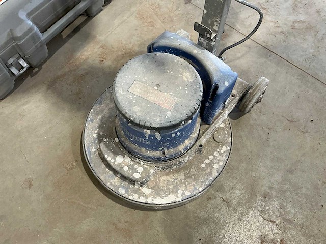 Numatic hfm1015 industriële vloerschuurmachine - afbeelding 5 van  8