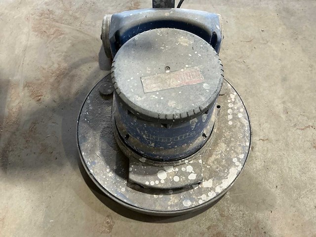 Numatic hfm1015 industriële vloerschuurmachine - afbeelding 6 van  8