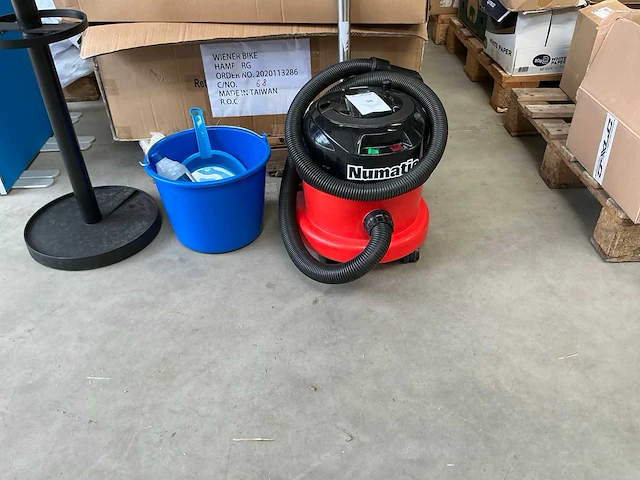 Numatic industriële stofzuiger - afbeelding 1 van  5