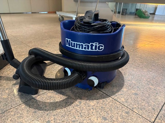 Numatic stofzuiger - afbeelding 2 van  4