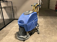 Numatic tt 3450s vloerreiniger - afbeelding 1 van  10