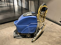 Numatic tt 3450s vloerreiniger - afbeelding 2 van  10