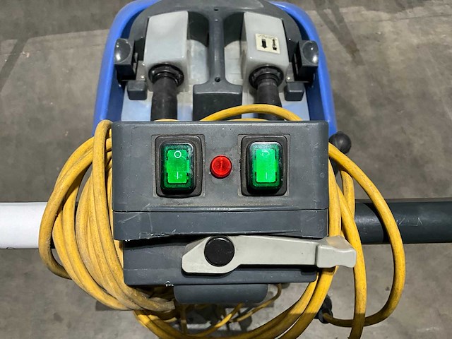 Numatic tt 3450s vloerreiniger - afbeelding 5 van  10