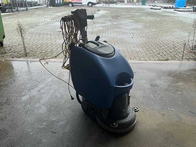 Numatic tt 3450s vloerreiniger - afbeelding 1 van  5