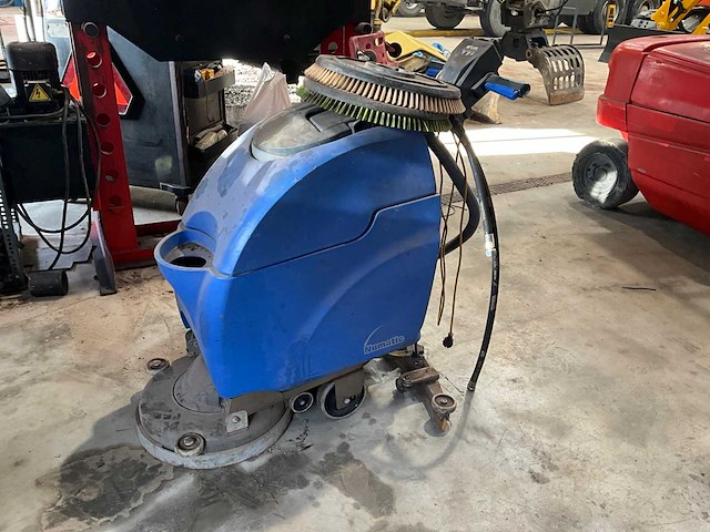 Numatic ttb3450/100s vloerreiniger - afbeelding 1 van  9