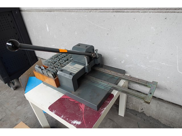 Nummerplaatmachine - afbeelding 3 van  10