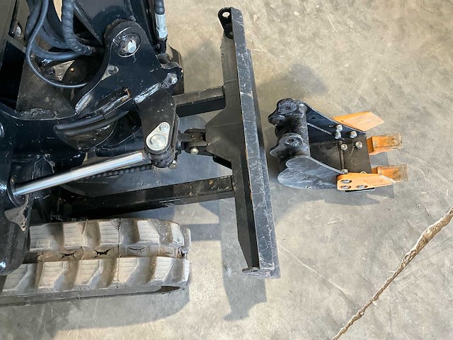 Nuoman - 0.6t - minigraafmachine side-swing - afbeelding 16 van  16