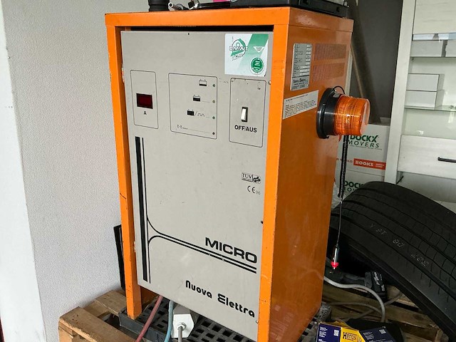 Nuova elettra micro trif oplader heftruck - afbeelding 1 van  4