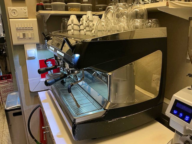 Nuova simonelli aurelia ii met fiorenzato f64/e koffiemolen koffie- & espressomachines - afbeelding 10 van  10