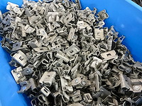 Nvent 5.59 kg houders voor kabelbinders met flensklem - afbeelding 2 van  7