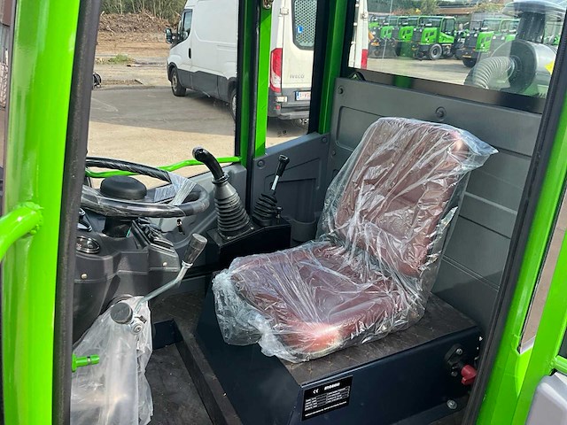 Nycheki y25-42 shovel / wiellader met cabine en graafbak - afbeelding 13 van  37