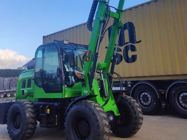 Nycheki y25-42 telescopische kniklader 4x4 - snelwissel - laadbak + palletvork - afbeelding 11 van  17