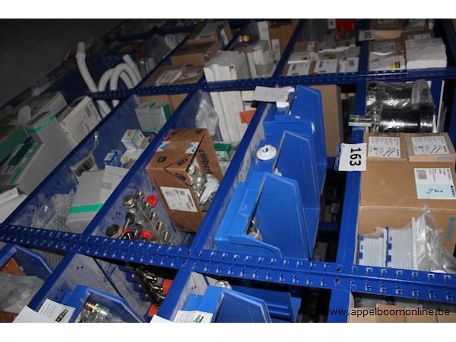 O.a. geberit onderdelen - geberit - toilet onderdelen cimbera onderdelen - cimbera - diverse koppelingen kranen - diverse types afvoerpijpen - flexibel - afbeelding 1 van  4