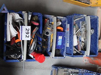 O.a. handgereedschap diversen ijzerschaar verfroller diversen in berner bakken - berner - afbeelding 1 van  3