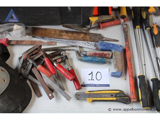 O.a. set lijmklemmen - diverse maten set vijlen - diverse maten set schroevendraaiers - diverse maten stanleymes handgereedschap diversen - afbeelding 1 van  3