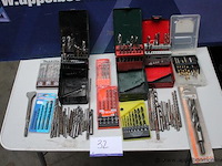 O.a. set metaalboren - diverse maten set houtboren - diverse maten set steenboren - diverse maten set boorhouders - diverse maten losse boren - diverse maten