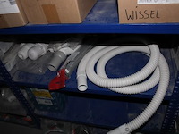 O.a. set thermostatische mengkranen - viega - diverse types set inbouwdozen - viega - diverse types set verbindingselementen - viega - diverse types set buisklemmen - viega - diverse types installatiemateriaal diversen - afbeelding 2 van  4