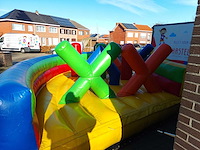 Obstacle course & bouncy castle - afbeelding 1 van  4