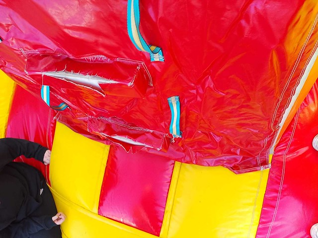 Obstacle course & bouncy castle - afbeelding 8 van  10