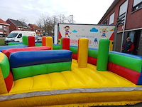 Obstacle course & bouncy castle - afbeelding 1 van  2