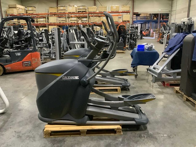 Ocatane pro4700 elliptical crosstrainer - afbeelding 1 van  5